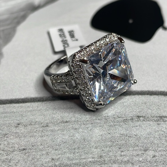 Big princess bling ring - Picture 4 of 7